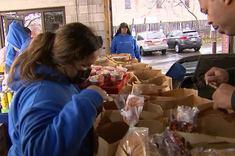 Feeding Northern Virginia families impacted by inflation